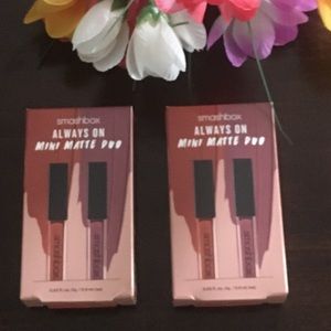 8 Hour Power Pout - SMASHBOX; 2 colors